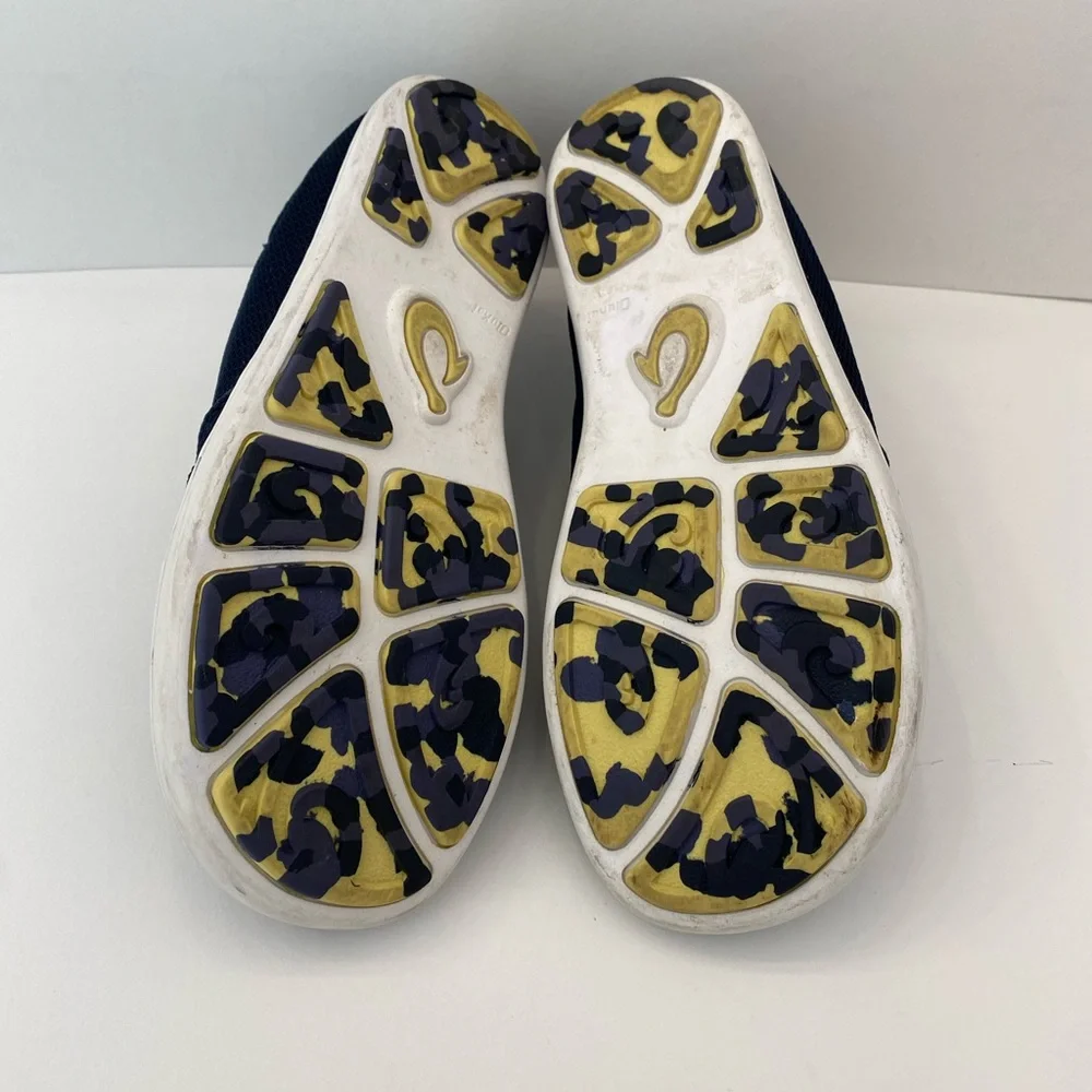 Boys Navy Blue OluKai Nohea mesh Blue Slip-On Shoes. Size 3